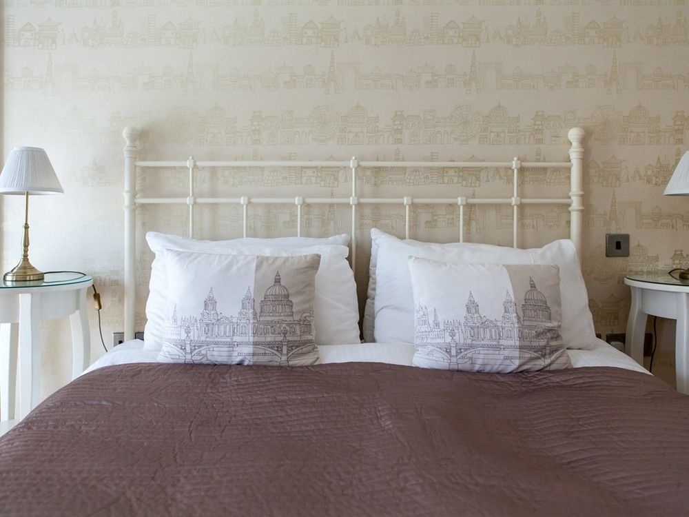เบิร์ช เฮาส์ บีแอนด์บี Bed & Breakfast เวย์มัธ ภายนอก รูปภาพ